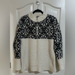 Women’s TALBOTS Sherpa Fuzzy Cozy Textured Black Cream Sweater Large.